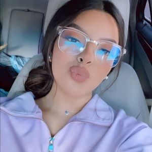 Meet your Posher, Denisse